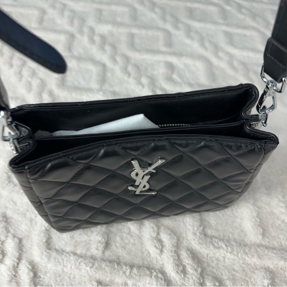 Black quilted affordable bag purse night or casual medium size - Picture 15 of 16